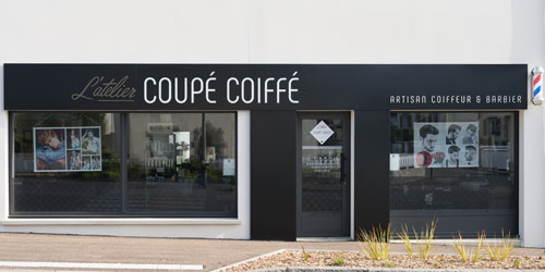 Vitrine de l'Atelier Coupé Coiffé